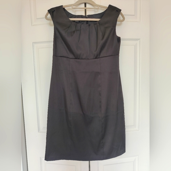 Little Black Dress - Picture 3 of 7